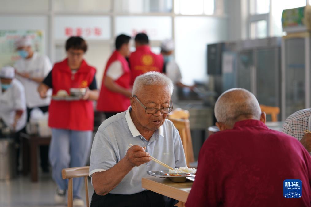 奔驰上线娱乐亚洲第一品牌